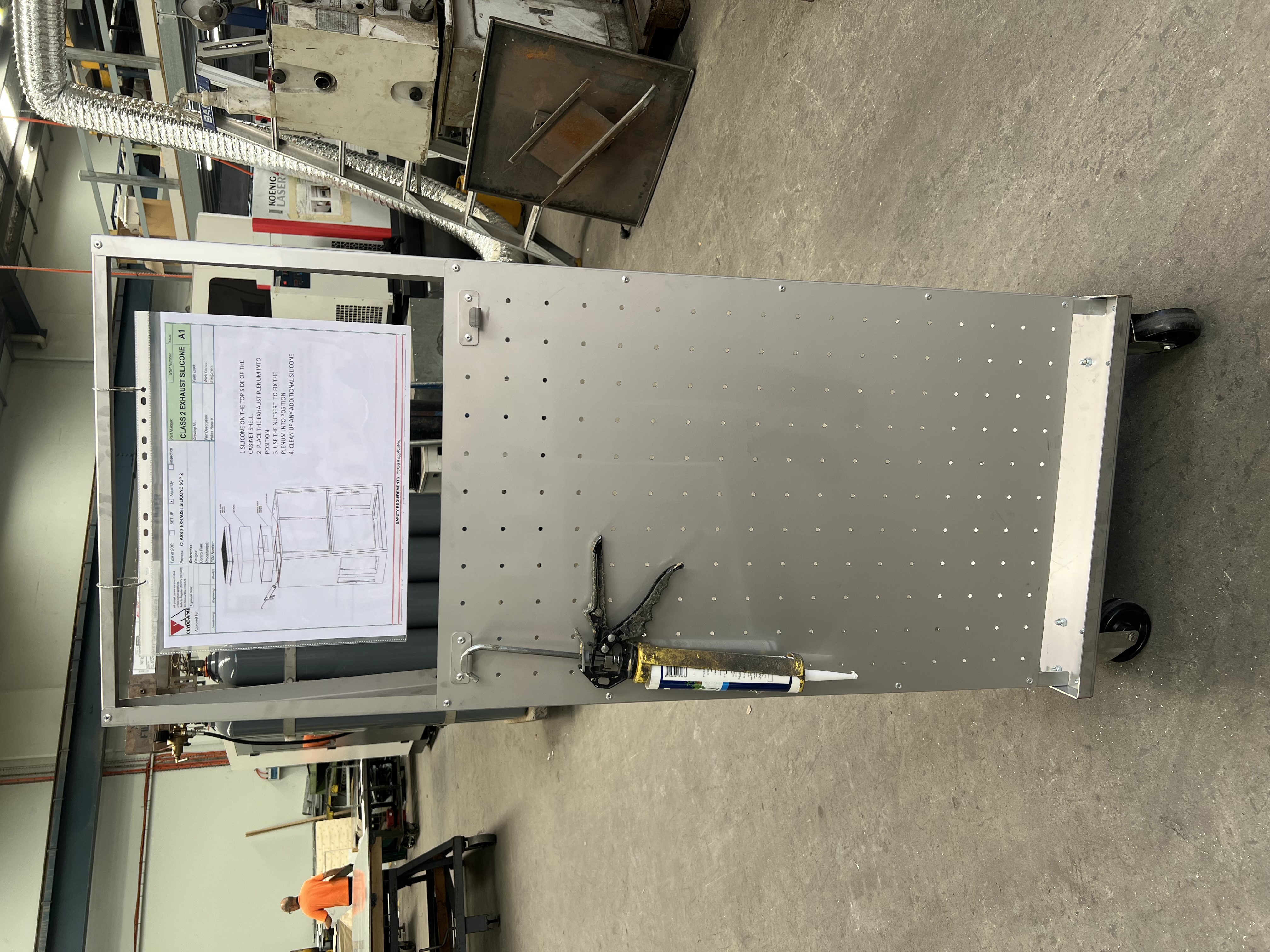 Custom tool trolley photo